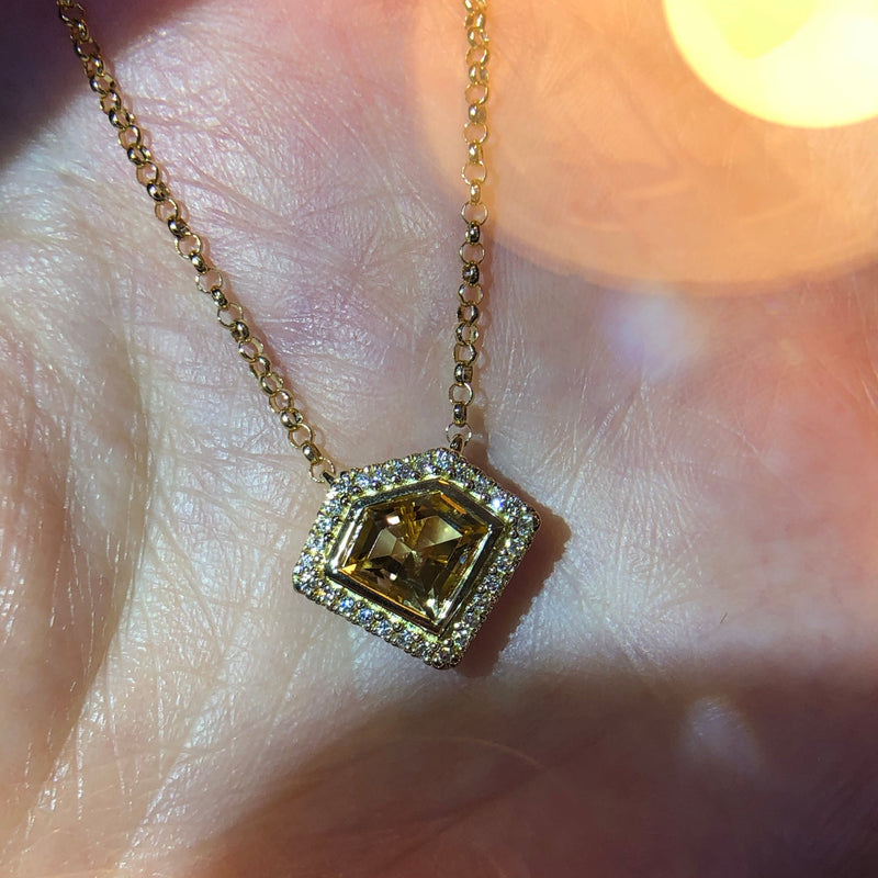 *18K Gold Diamond Power Pendant